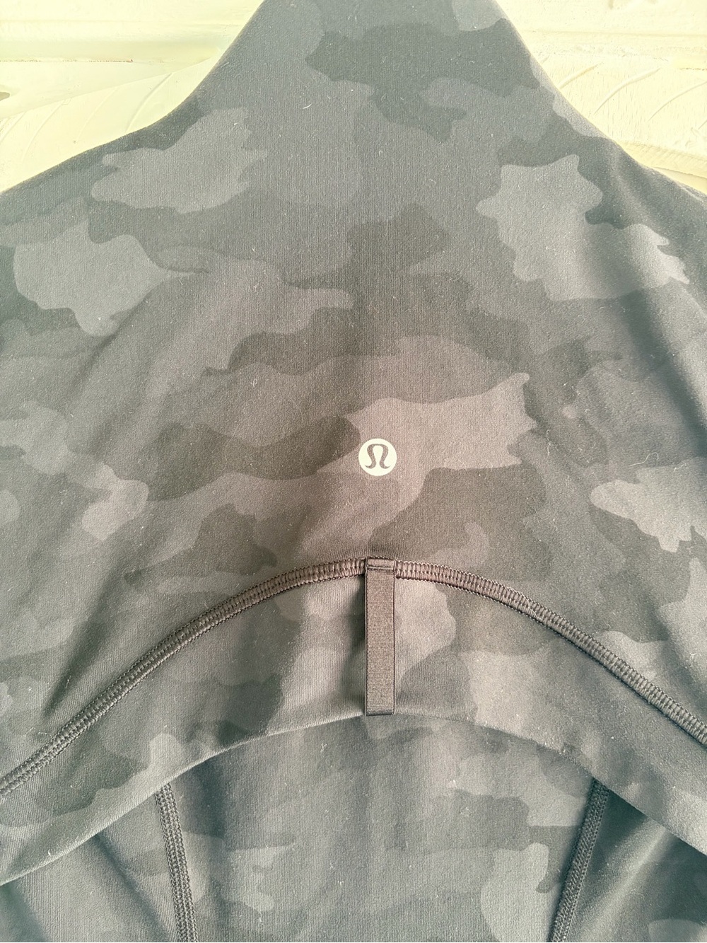 Lululemon Define Jacket Black Grey Camo Size 2 - Picture 5 of 8